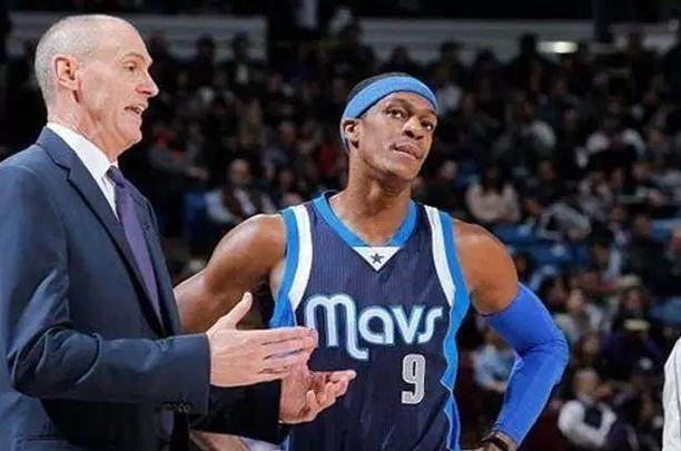 她在过去两 她在过去两