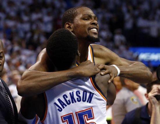 的光环下成 的光环下成